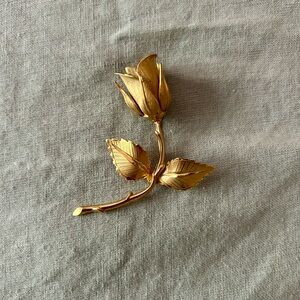 Vintage Giovanni Signed Long Stem Rose Brooch Pin Gold Tone